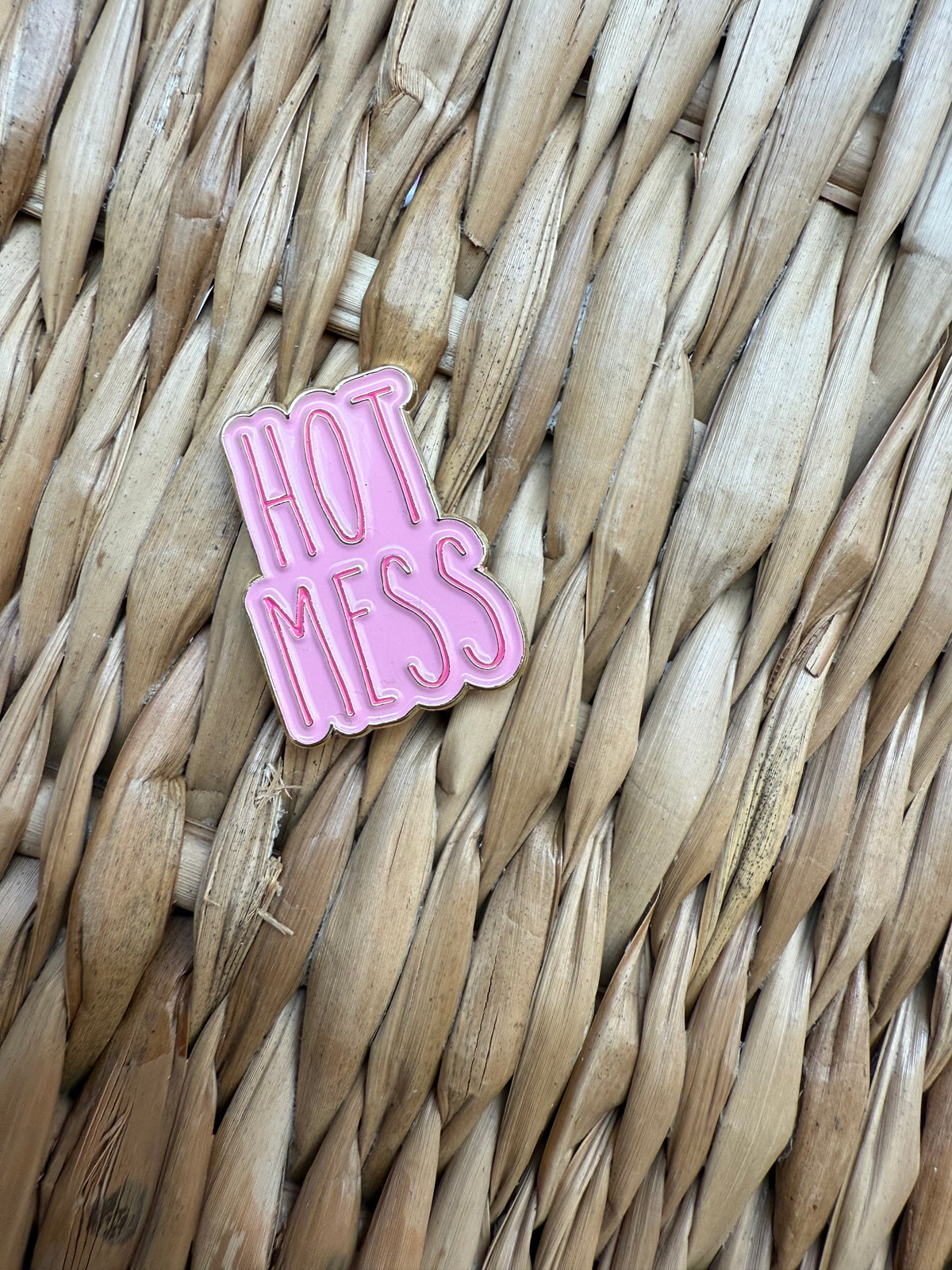 Hot mess pin - Creativien